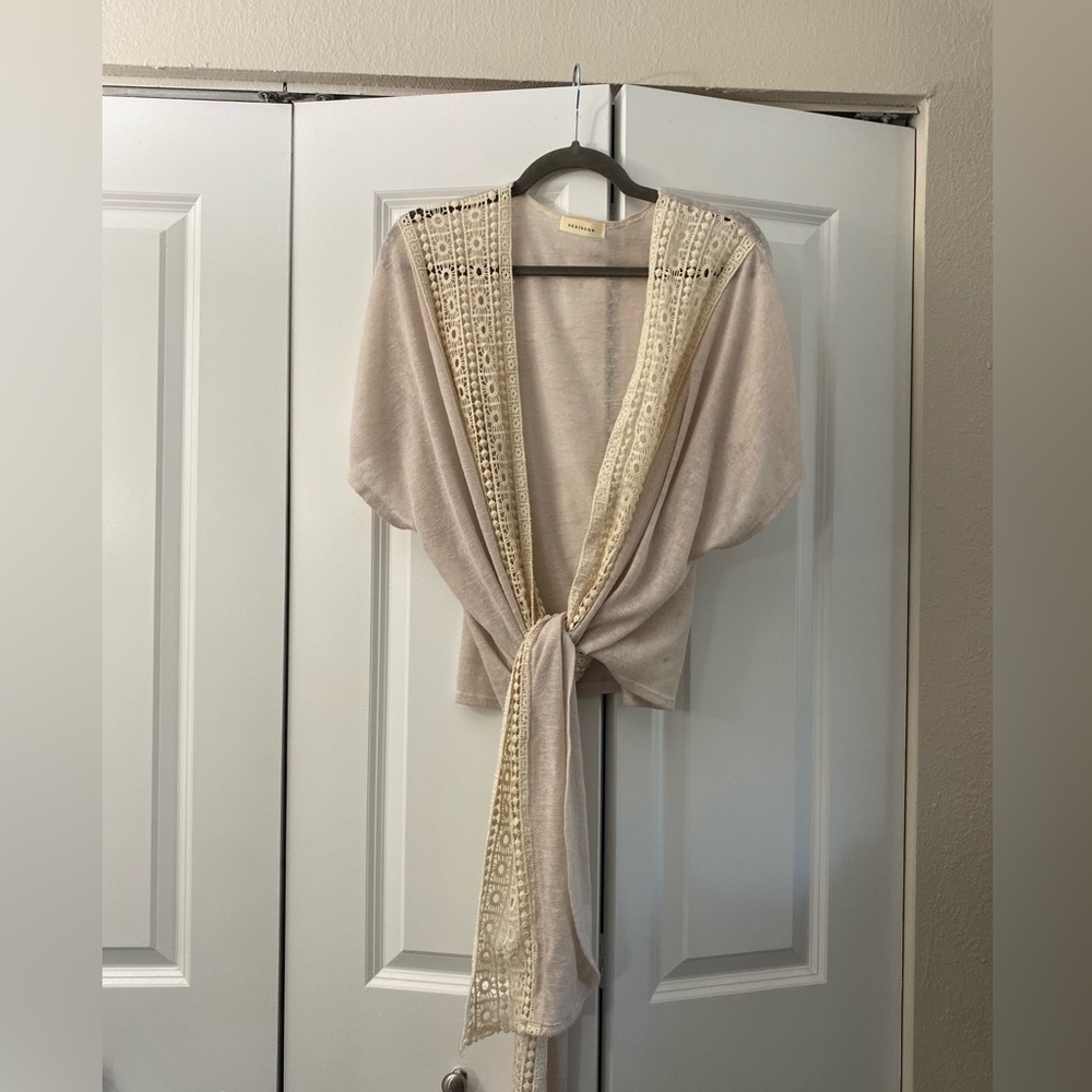 Annianna front tie cardigan with lace detail